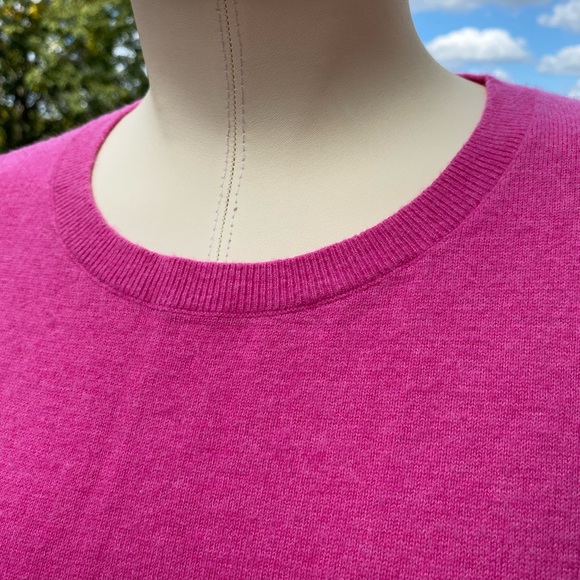 TALBOTS Lightweight Pink Wool Sweater Gold Buttons | Size Medium - Picture 11 of 16